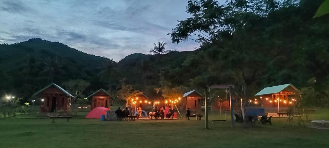Beach Camp Lombok Sekotong Bagian luar foto